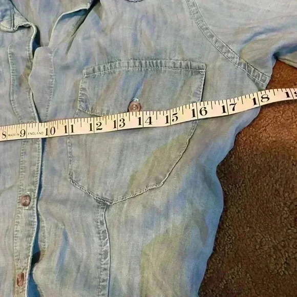 Coth & Stone Women's Denim Button Down white wash top extra small - Picture 5 of 8